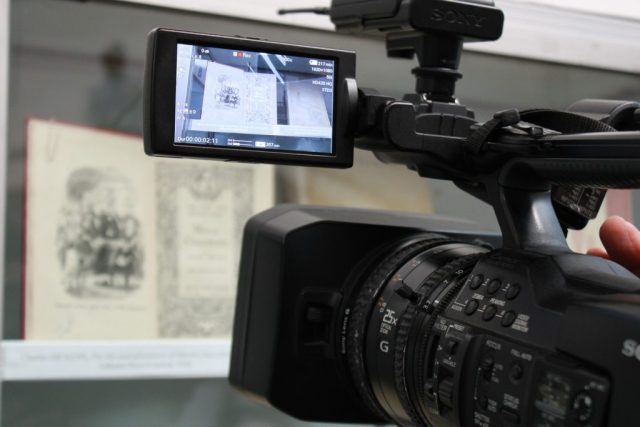 Expoziția Un personaj de poveste, bibliotecarul (23 aprilie 2026) 10 Expoziția Un personaj de poveste, bibliotecarul (23 aprilie 2026) 10