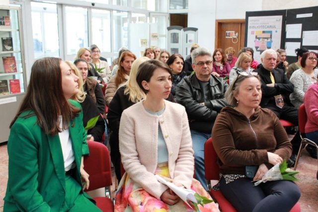 Expoziția Un personaj de poveste, bibliotecarul (23 aprilie 2026) 6 Expoziția Un personaj de poveste, bibliotecarul (23 aprilie 2026) 6