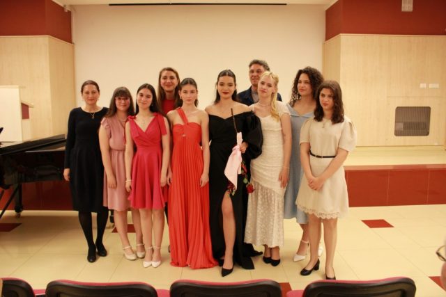 JOIA MUZICALĂ Recital vocal susținut de elevi ai Liceului de Artă „Ion Vidu” (7 mai 2026) 01