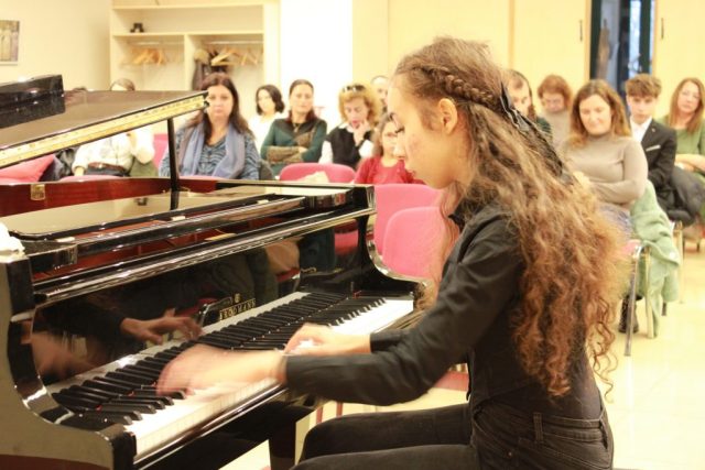 JOIA MUZICALĂ Recitalul elevilor Liceului de Artă „Ion Vidu” (11 decembrie 2025) 06