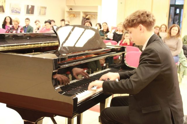 JOIA MUZICALĂ Recitalul elevilor Liceului de Artă „Ion Vidu” (11 decembrie 2025) 07