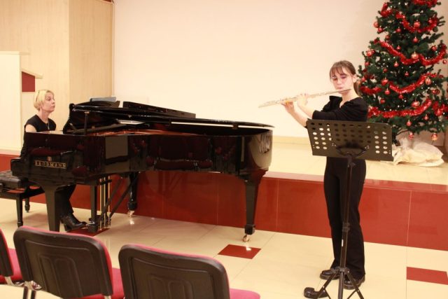 MUZICA DE LA ORA 12 (3 decembrie 2025) 04